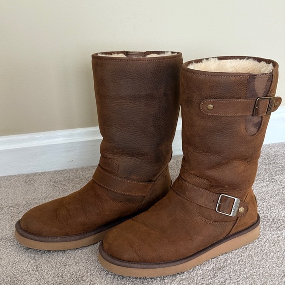 UGG Cream Shearling Lined Boots - Picture 2 of 6